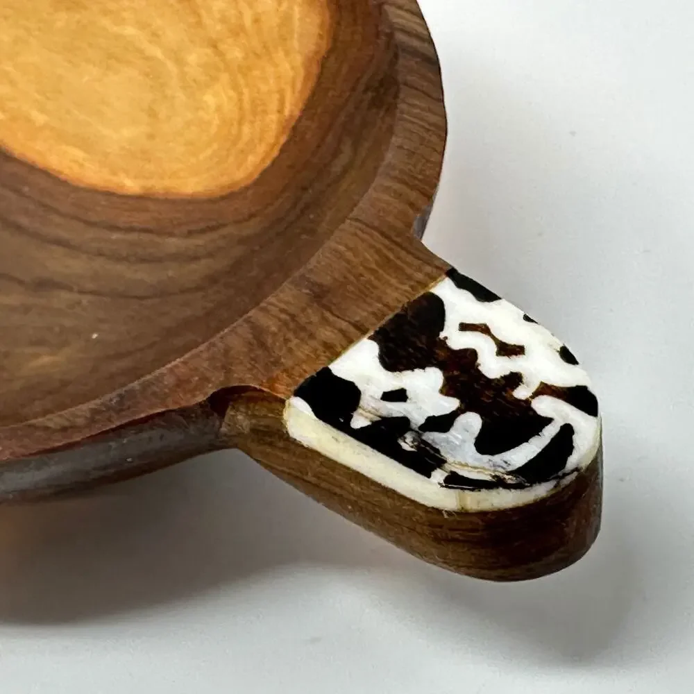 Unbranded hand carved